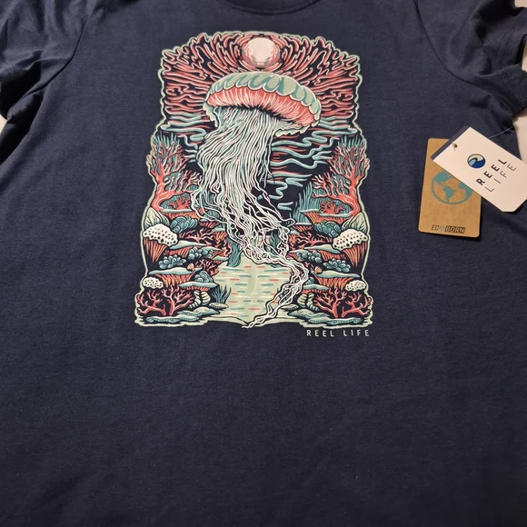 NWT Large Reel Life Sporty Beach Navy Graphic Short Sleeve T-Shirt - Picture 1 of 10